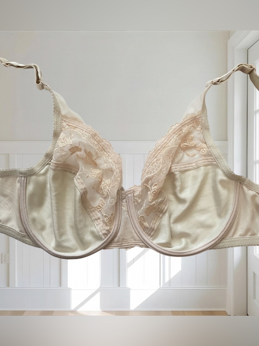 WACOAL Women's 36D Cream Beige Embrace Lace Unlined Underwire Bra 85711 - Picture 6 of 9